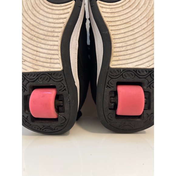 Heelys Voyager Kids Skate Shoes Black Hot Pink Wheels YTH Size 2 Rolling Sneaker - Picture 6 of 9